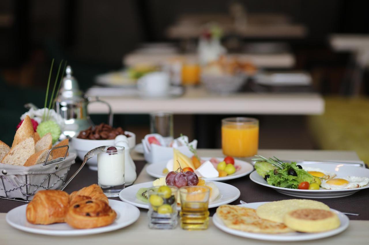Mid Town Hotel Casablanca Ngoại thất bức ảnh